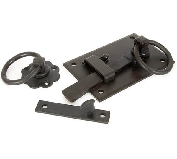 An image of Black Beeswax Right Handed Cottage Latch