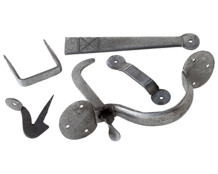 Pewter Suffolk Latch Set - Inc. Screw-on Staple Pin