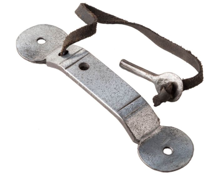 Pewter Locking Keep With Leather Strap